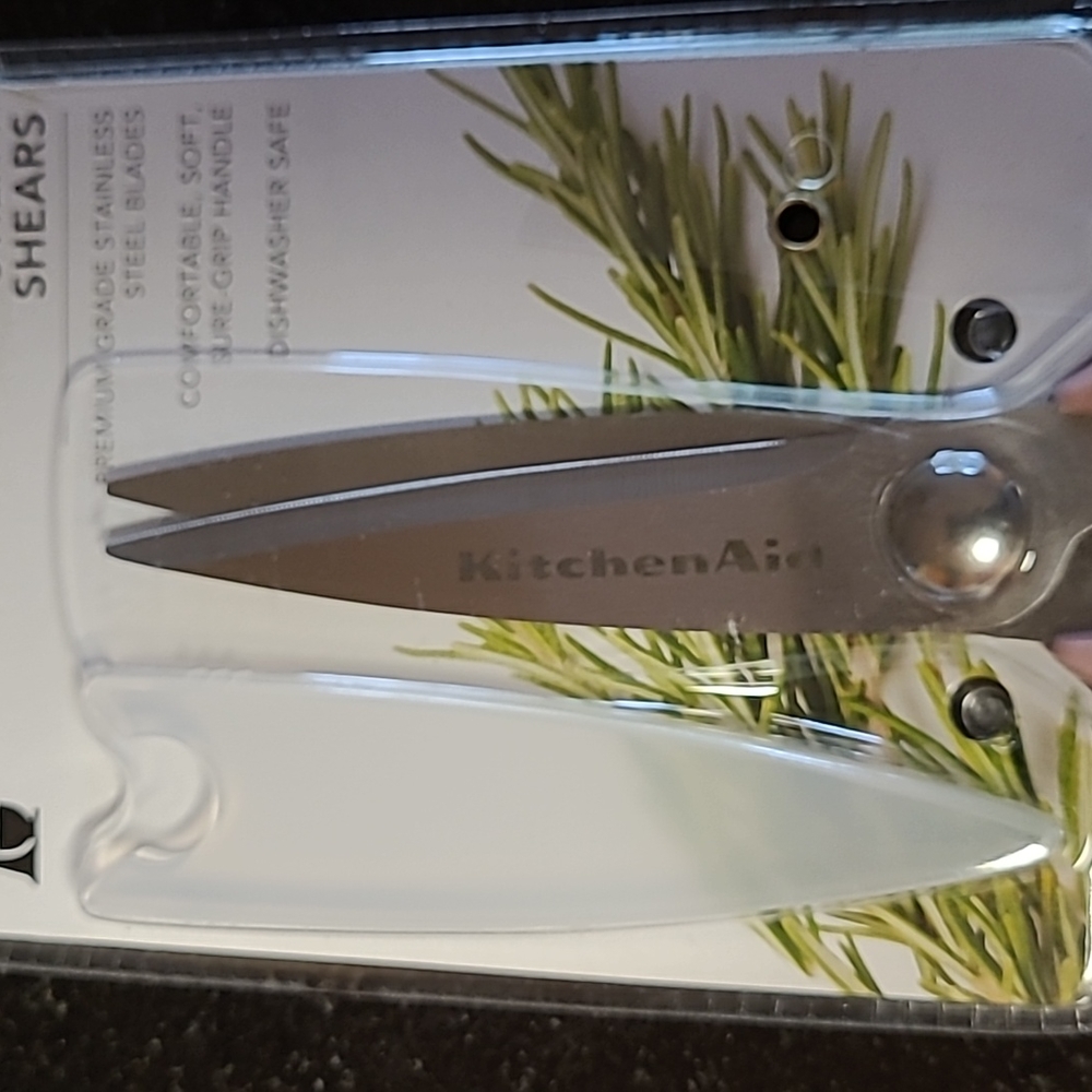 KitchenAid Utility Shears - Picture 3 of 5